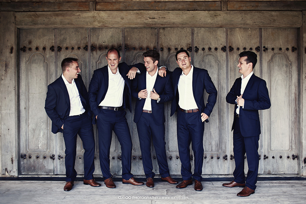 Axioo: Layers of Intricate Intimacies